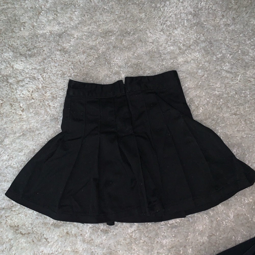 black mini skirt